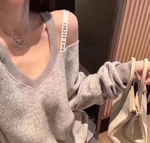 花朵形状的帕维石吊坠项链 3