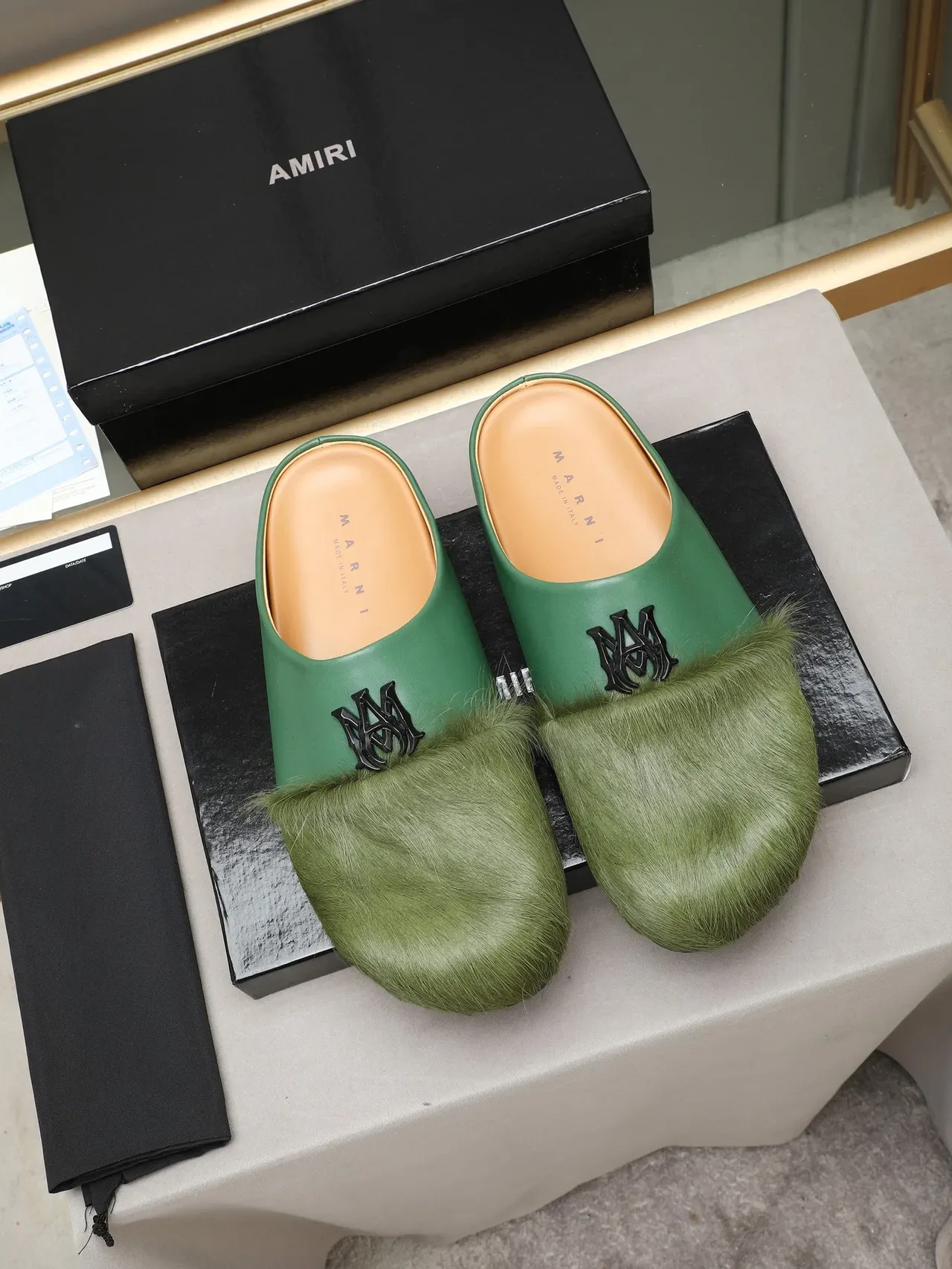 Chinelo mule plataforma com forro de pelo casual 4