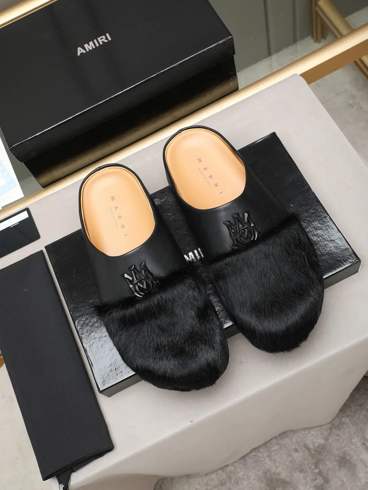 Chinelo mule plataforma com forro de pelo casual 5