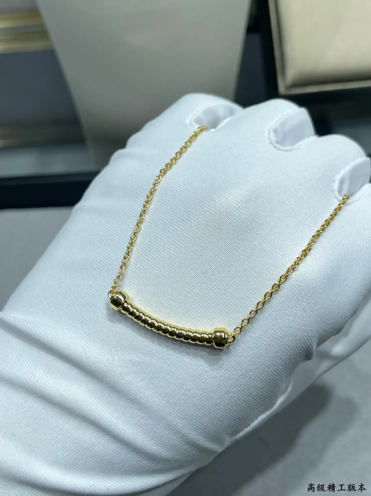 金色链条水平纹理吊坠项链 4