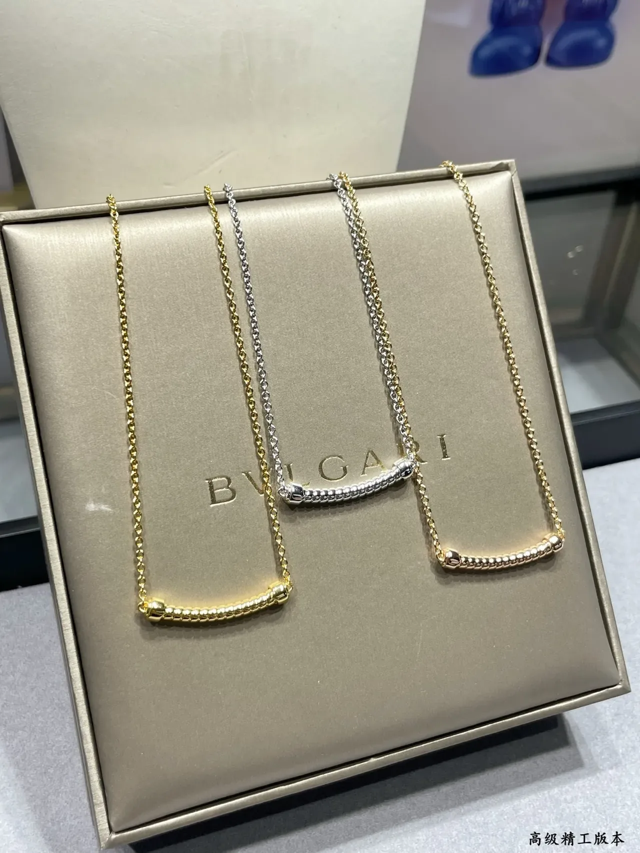 金色链条水平纹理吊坠项链 6