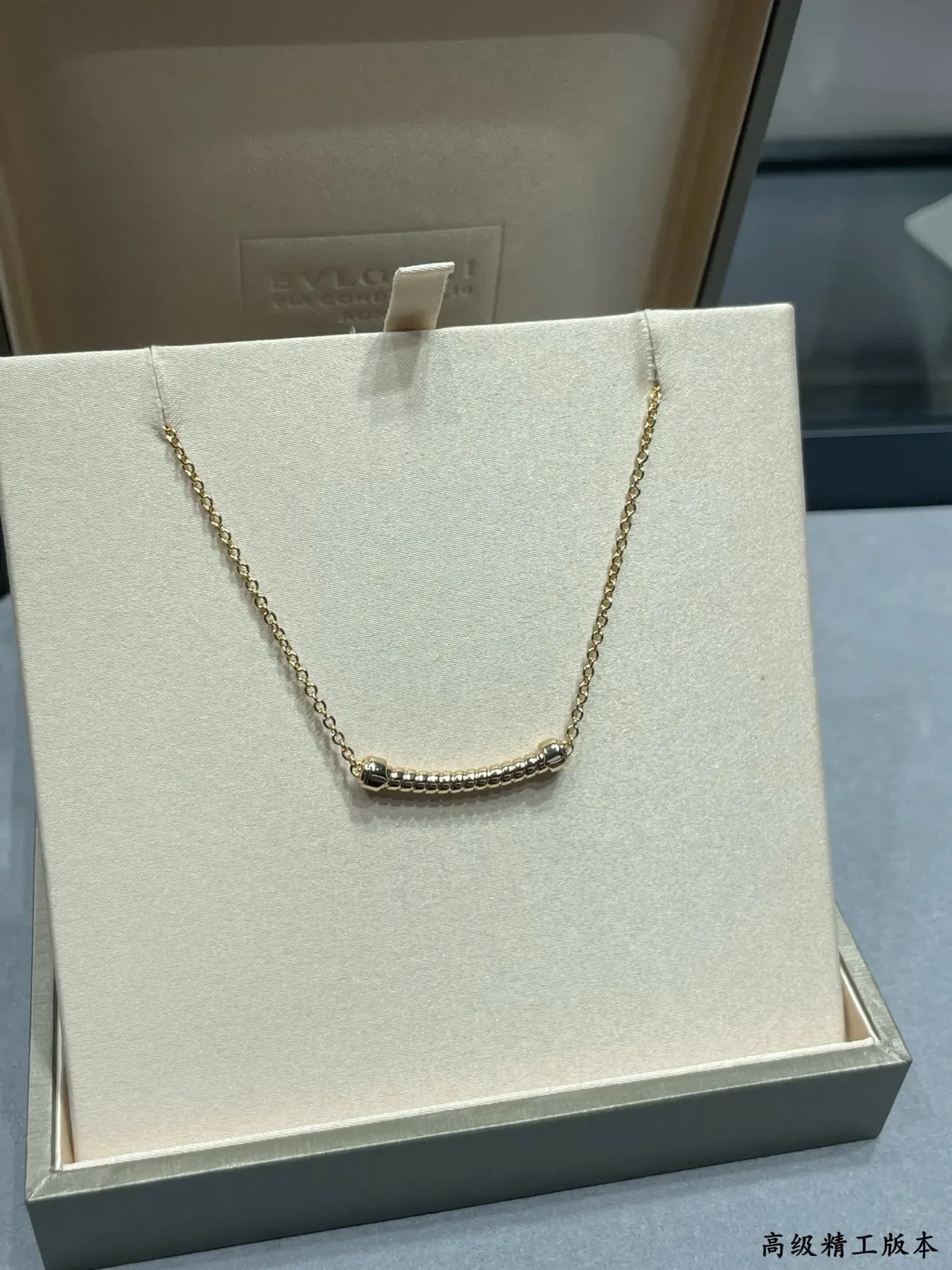 金色链条水平纹理吊坠项链 7