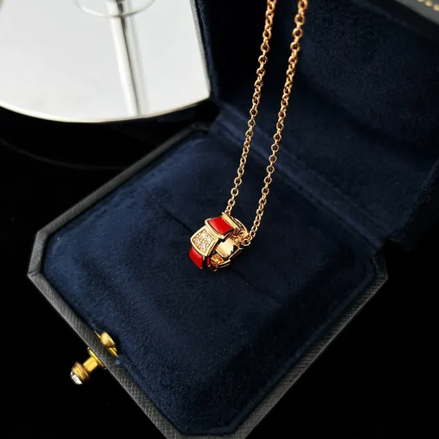 Gold Multicolor Chain Geometric Hexagonal Pendant Necklace 7