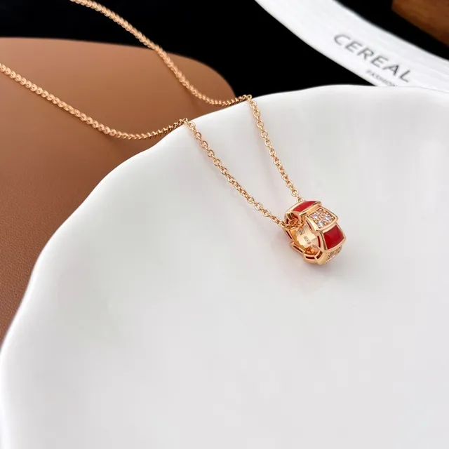 Gold Multicolor Chain Geometric Hexagonal Pendant Necklace 8