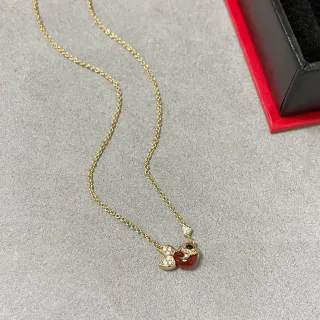 Collier chaîne dorée rouge pendentif en forme de poisson