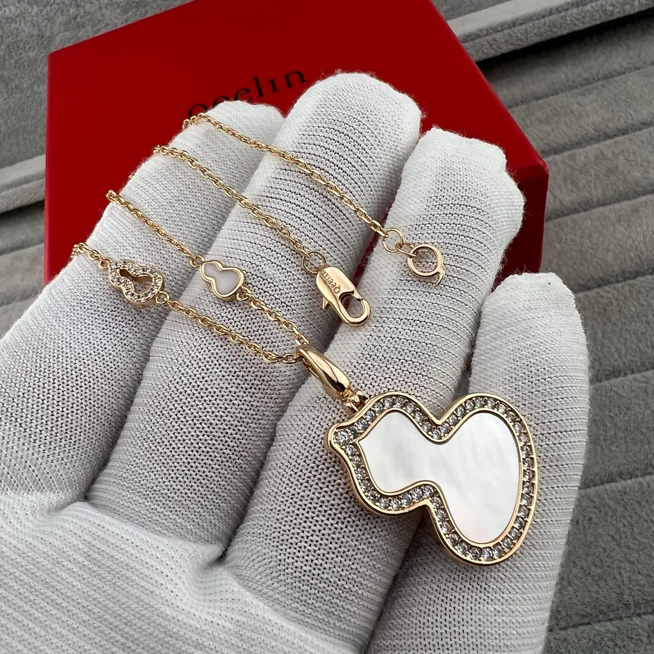 Gold Red Gourd-Shaped Pendant Pavé-Set Clear Stones Necklace 3