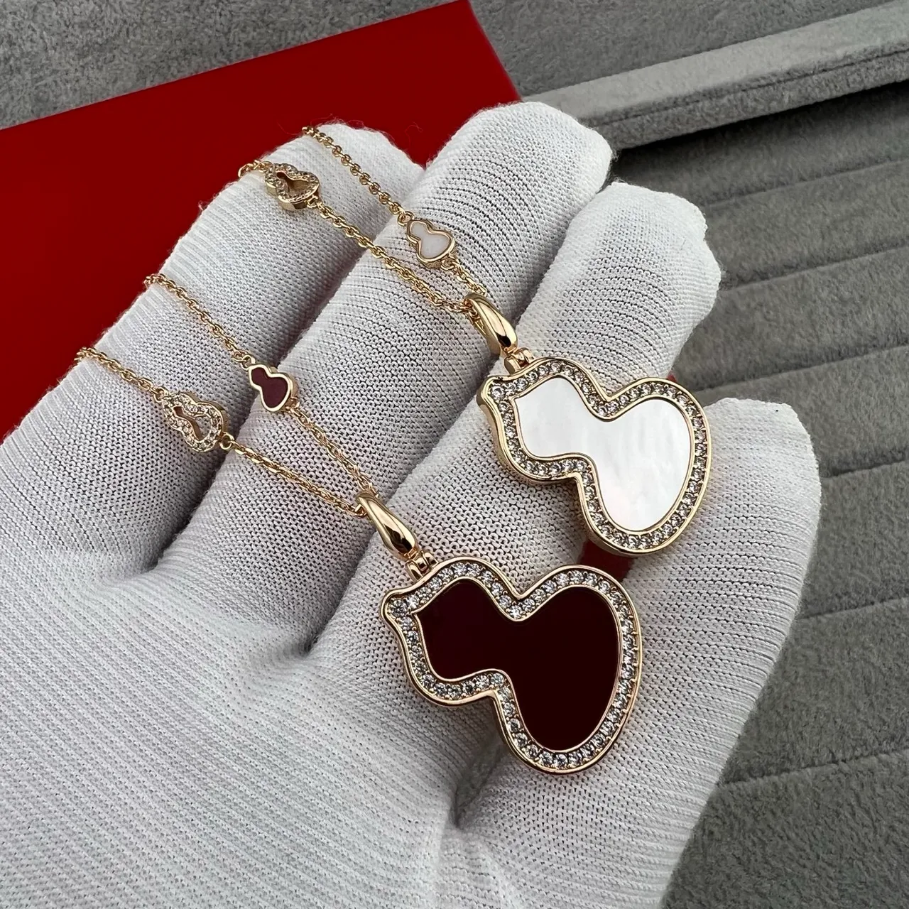 Gold Red Gourd-Shaped Pendant Pavé-Set Clear Stones Necklace 5