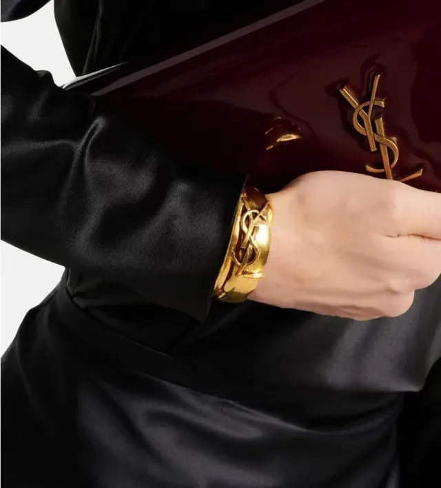 Gold Textured Sculptural Clasp Jewelry 3