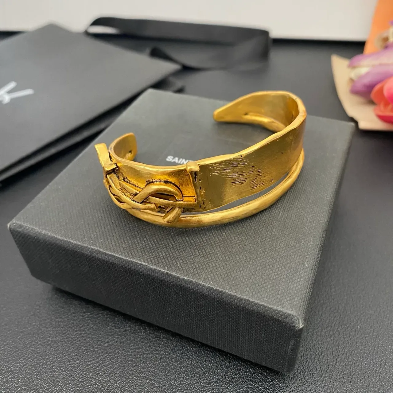 Gold Textured Sculptural Clasp Jewelry 7