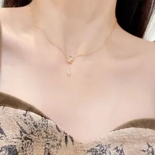 Gold-Tone Twisted Knot Teardrop Pendant Necklace