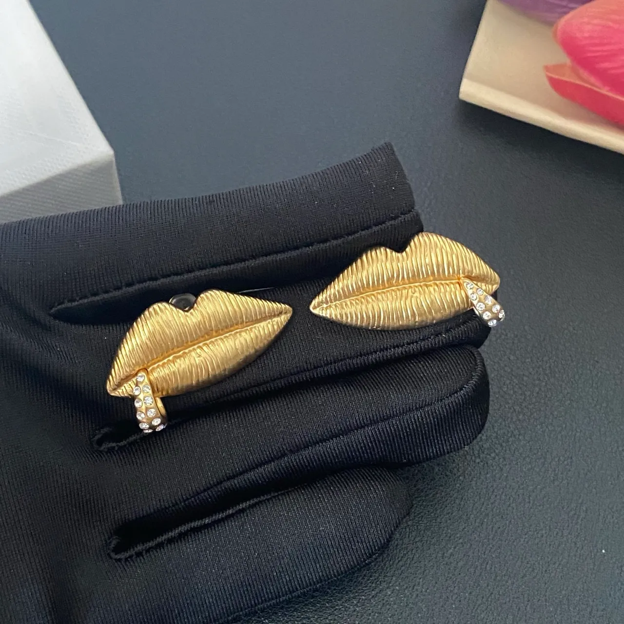 Gold Transparent Lip-Shaped Textured Ridged Surface Earrings 8