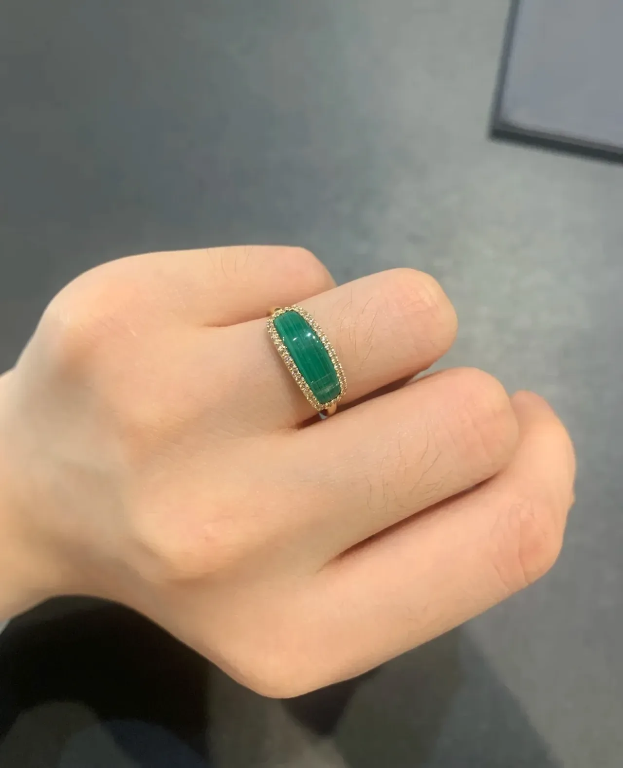 Green Gold Rectangular Malachite Cabochon Pavé-Set White Stones Border Ring 4