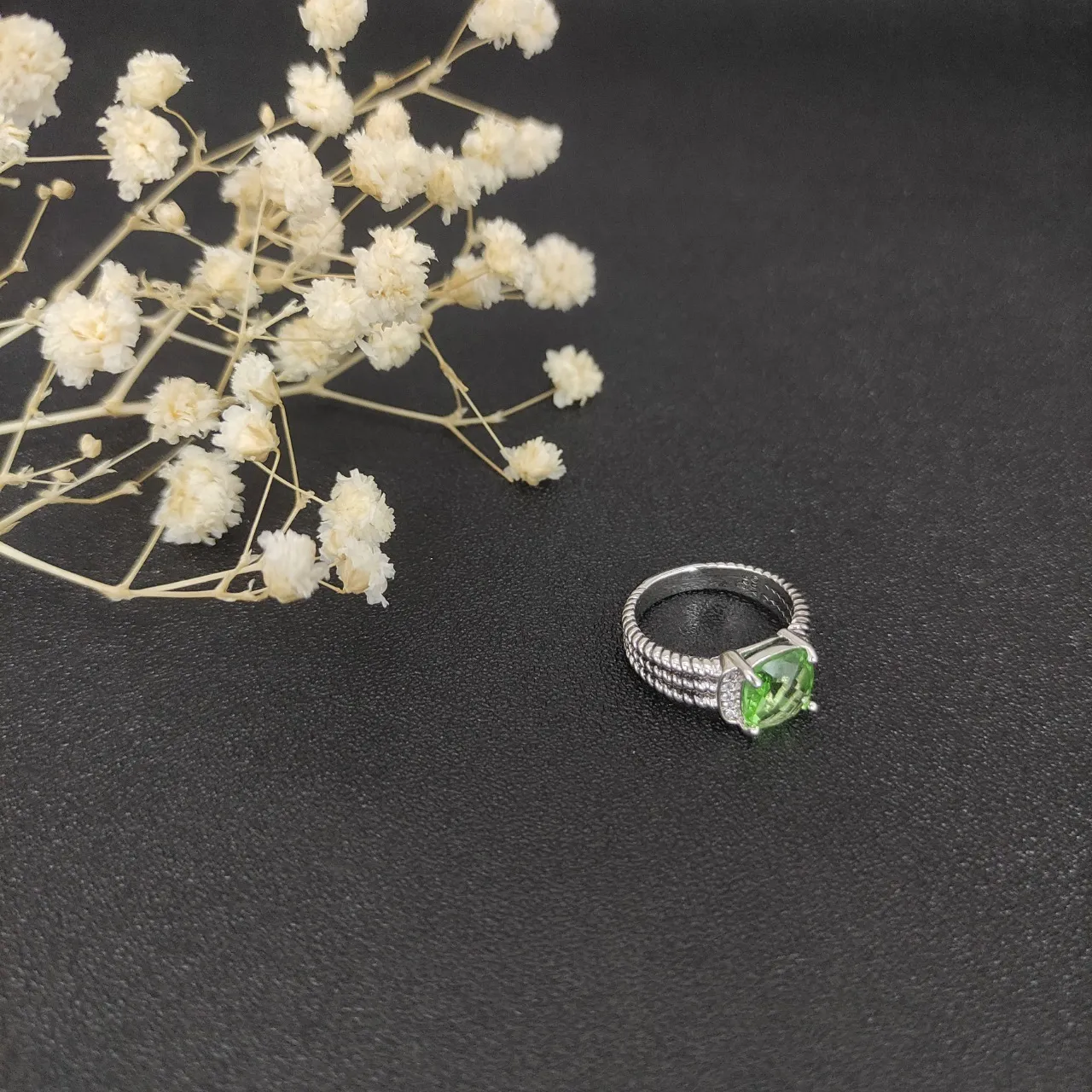 Green Silver Cushion-Cut Gemstone Triple Braided Band Ring 9