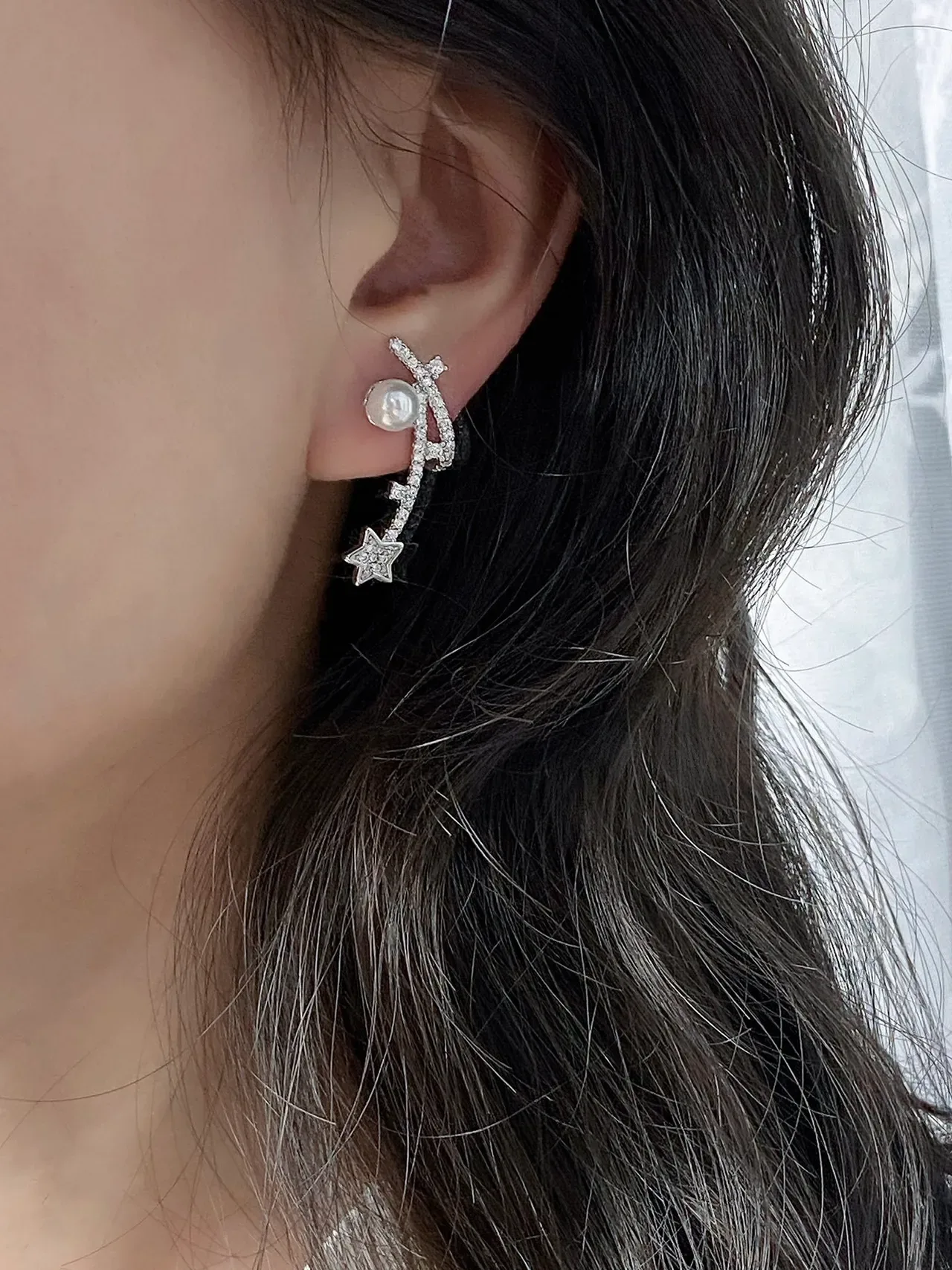 HEFANG Pearl and Crystal Star Ear Cuffs Earrings 4
