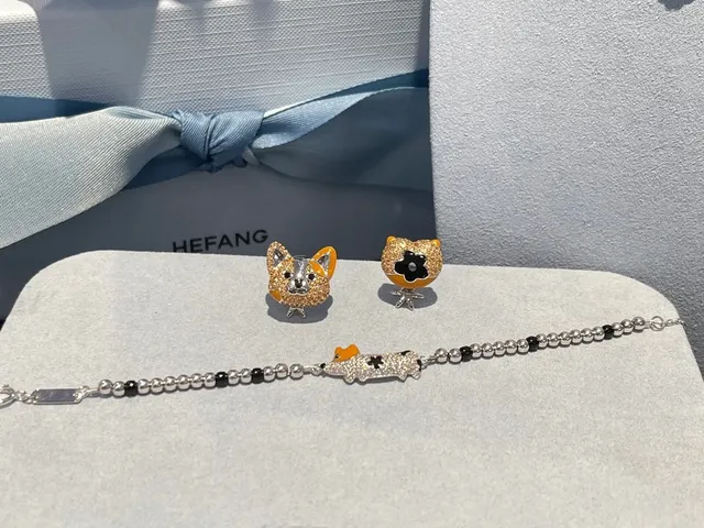HEFANG Silver Orange Animal-Themed Enamel Beaded Chain Necklace 3
