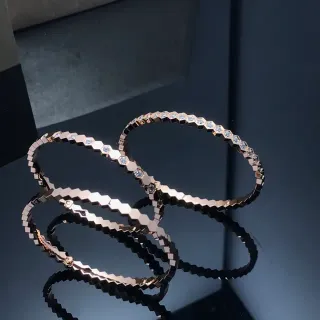 أساور إبزة سداسية باڤيه حجر نغمة ذهب وردي