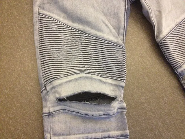 Light-Wash Moto-Panelled Distressed Jeans 3