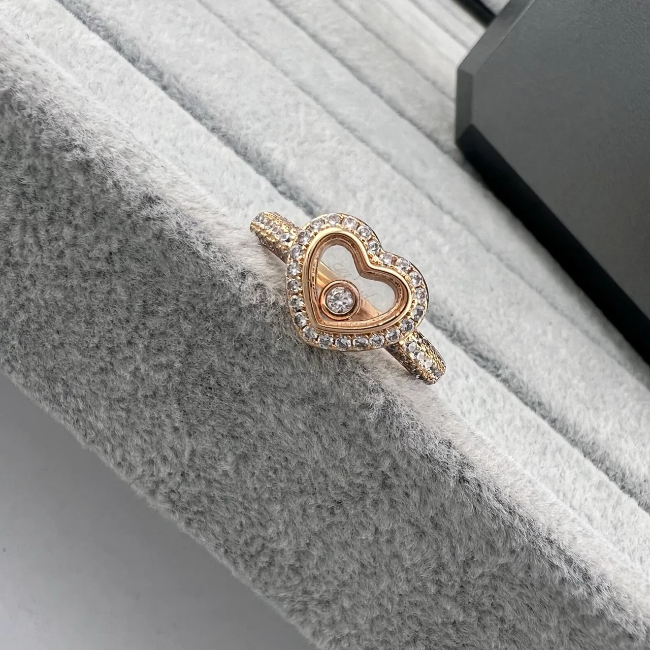 Messika Move Heart Pavé Diamond Floating Diamond Ring 2