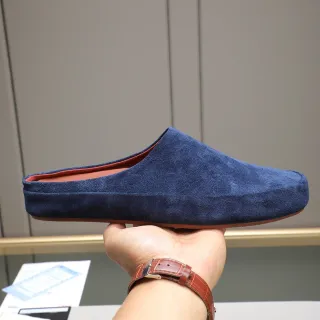 حذاء كاجوال مفتوح الظهر بأعلى من السمويدي Navy Brown