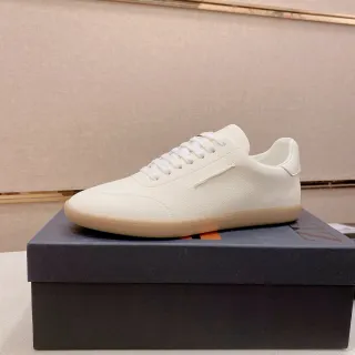 Off-White Sneaker Lifestyle avec Upper Texturisé