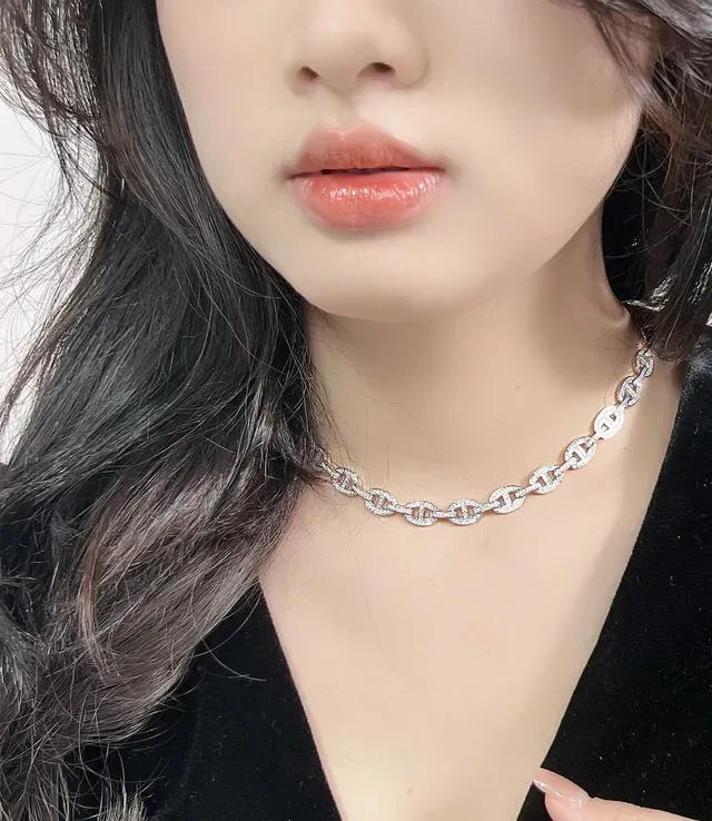 Pavé-Set H-Motif Link Chain Necklace 3