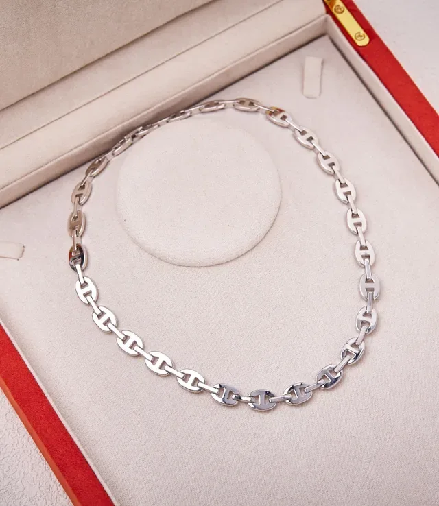 Pavé-Set H-Motif Link Chain Necklace 8