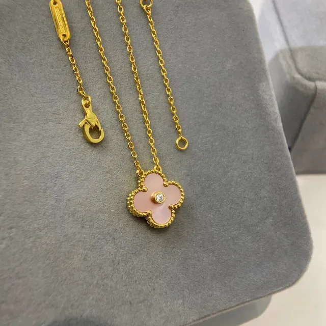 Pink Gold Four-Petal Flower Pendant Beaded Border Necklace 2