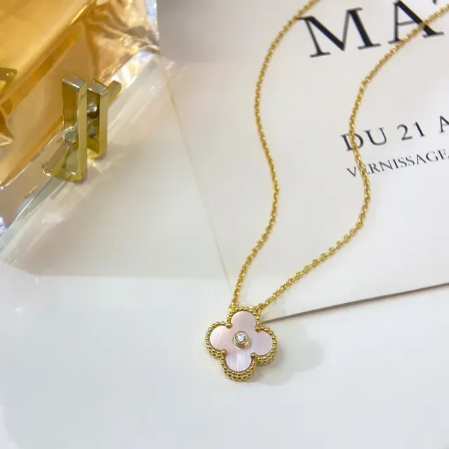 Pink Gold Four-Petal Flower Pendant Beaded Border Necklace 7