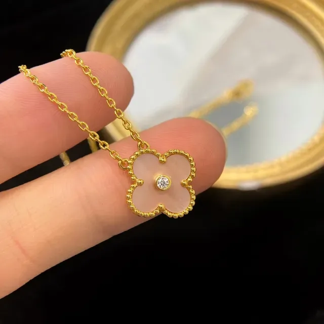 Pink Gold Four-Petal Flower Pendant Beaded Border Necklace 8