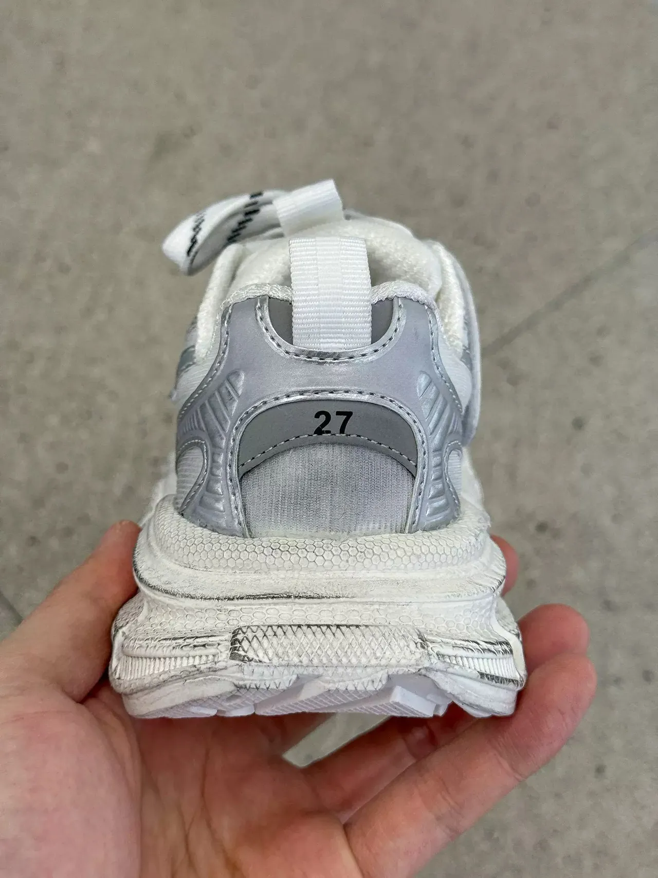 Sneakers Chunky Sculpted Sole Silhouette Oversized rose argent 18