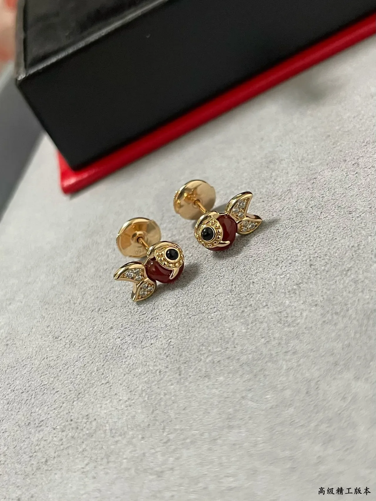 Qeelin Fish-Shaped Enamel and Diamond Stud Earrings 4