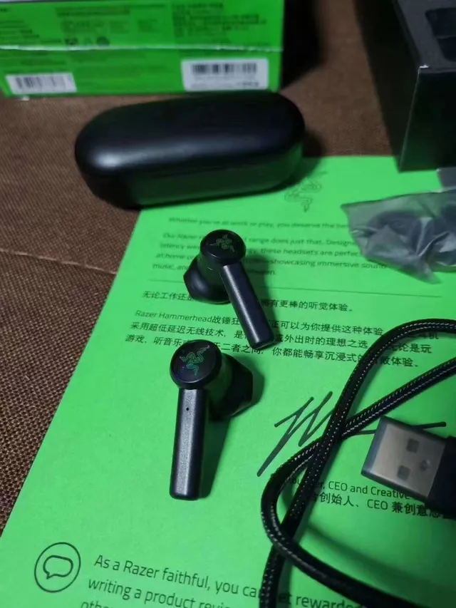Razer हरा काला जीवंत चेसिस डिटैचेबल बूम माइक ओवर-यर हेडफोन्स 10