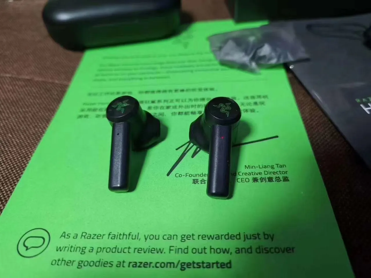 Razer हरा काला जीवंत चेसिस डिटैचेबल बूम माइक ओवर-यर हेडफोन्स 11