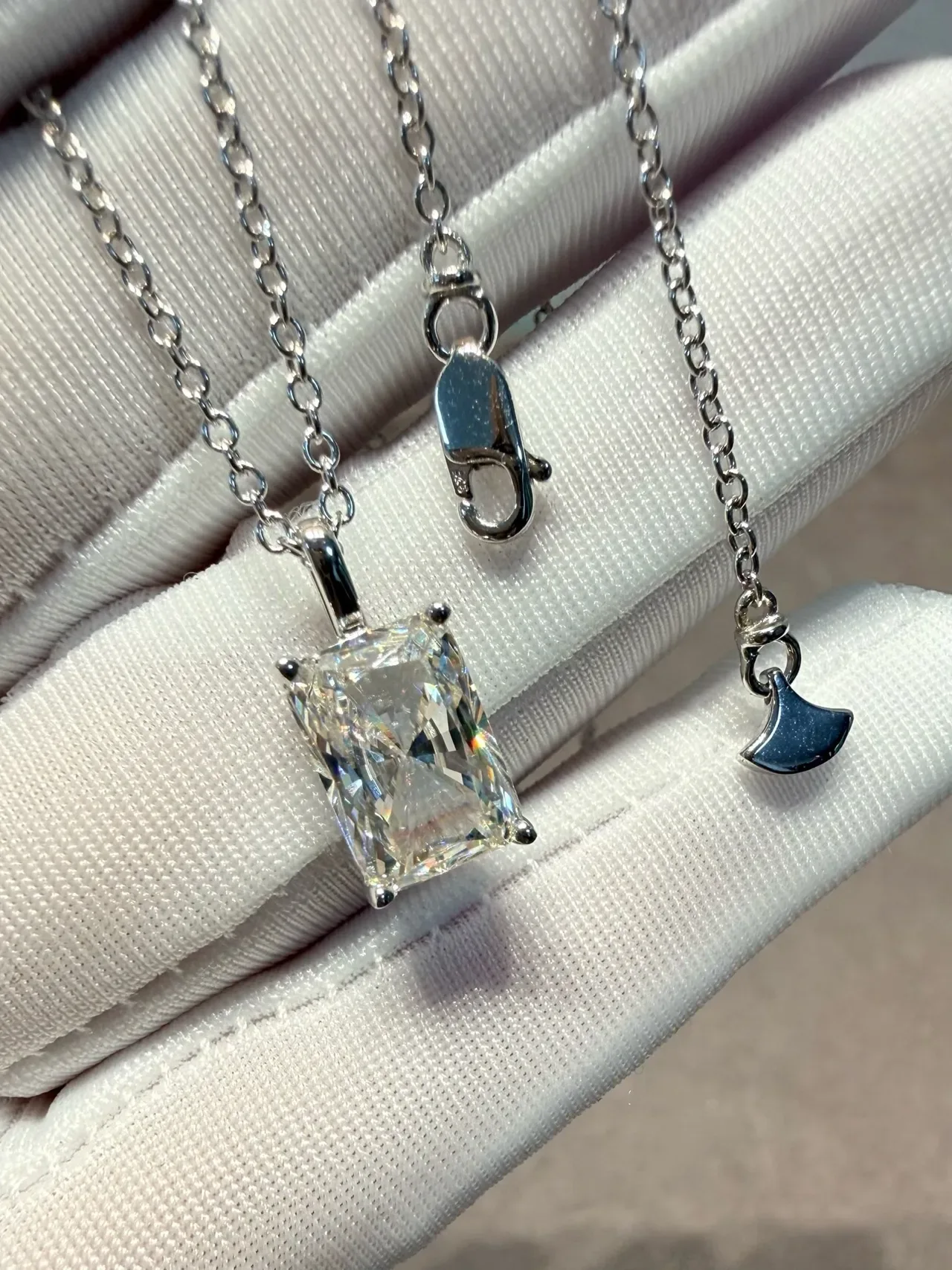 Rectangular Emerald-Cut Faceted Stone Pendant Necklace 5