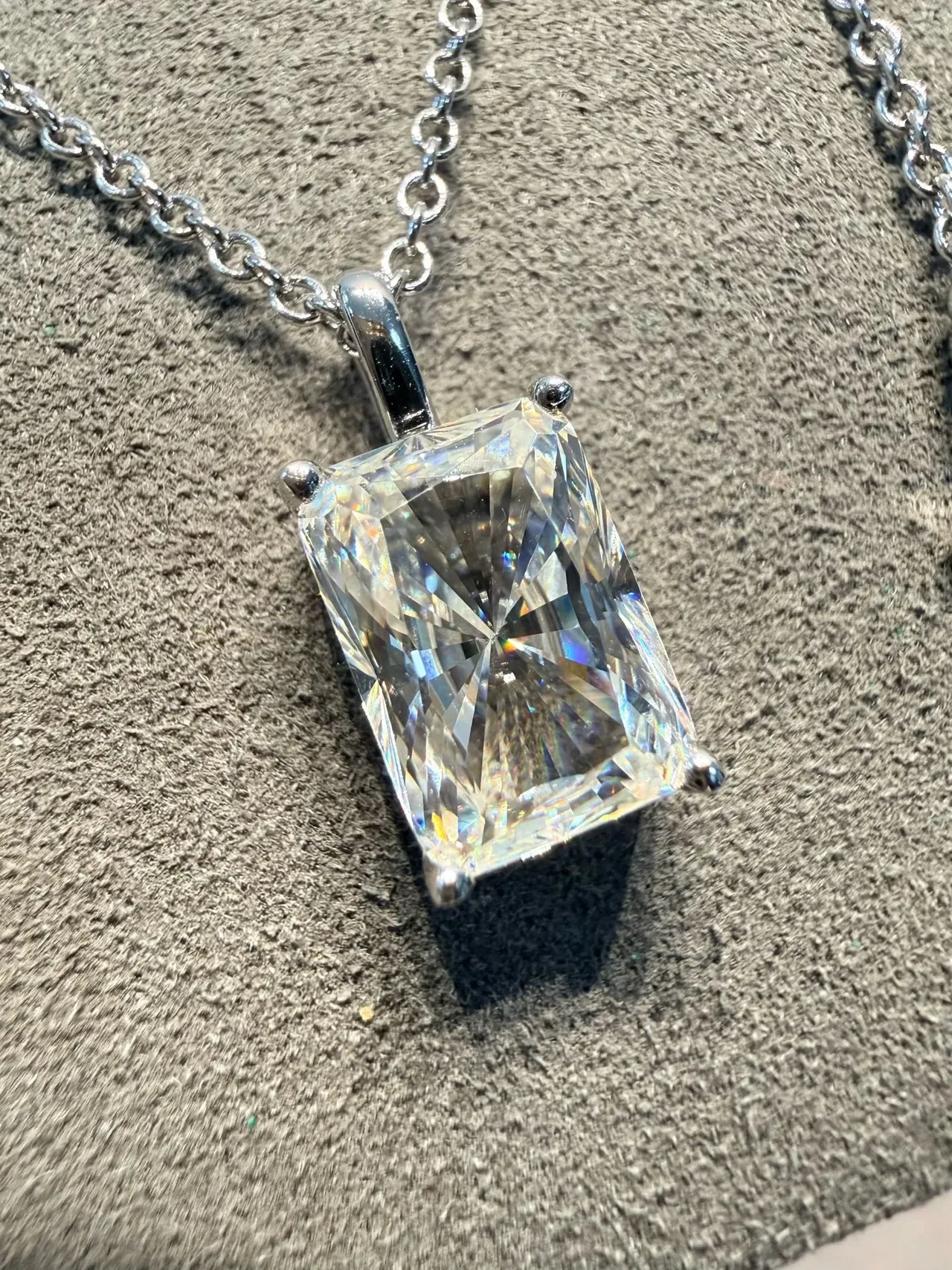 Rectangular Emerald-Cut Faceted Stone Pendant Necklace 6