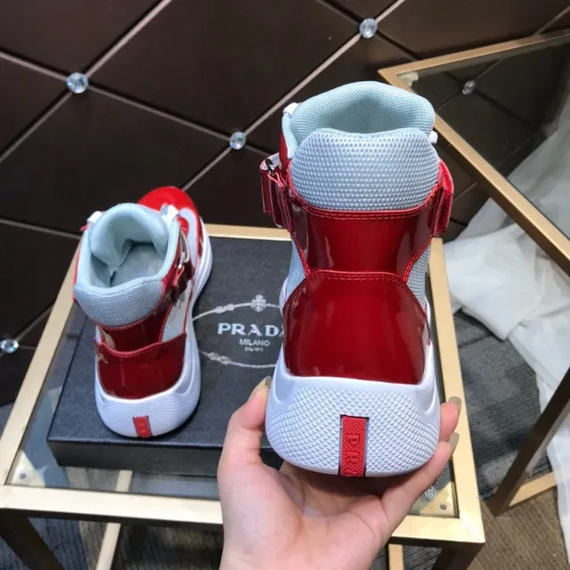 Zapatillas lifestyle rojo y gris de cuero patentado brillante de caña alta 5