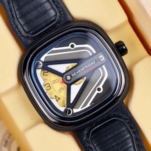 SEVENFRIDAY P1 Series काली केस पीली सबडायल यांत्रिक घड़ी 6
