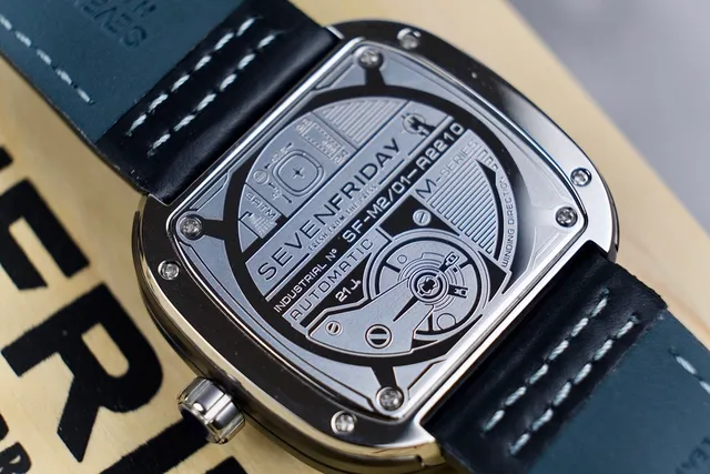 SEVENFRIDAY चाँदी काला औद्योगिक डिजाइन स्तरीय केंद्रिक डायल यांत्रिक घड़ी 8