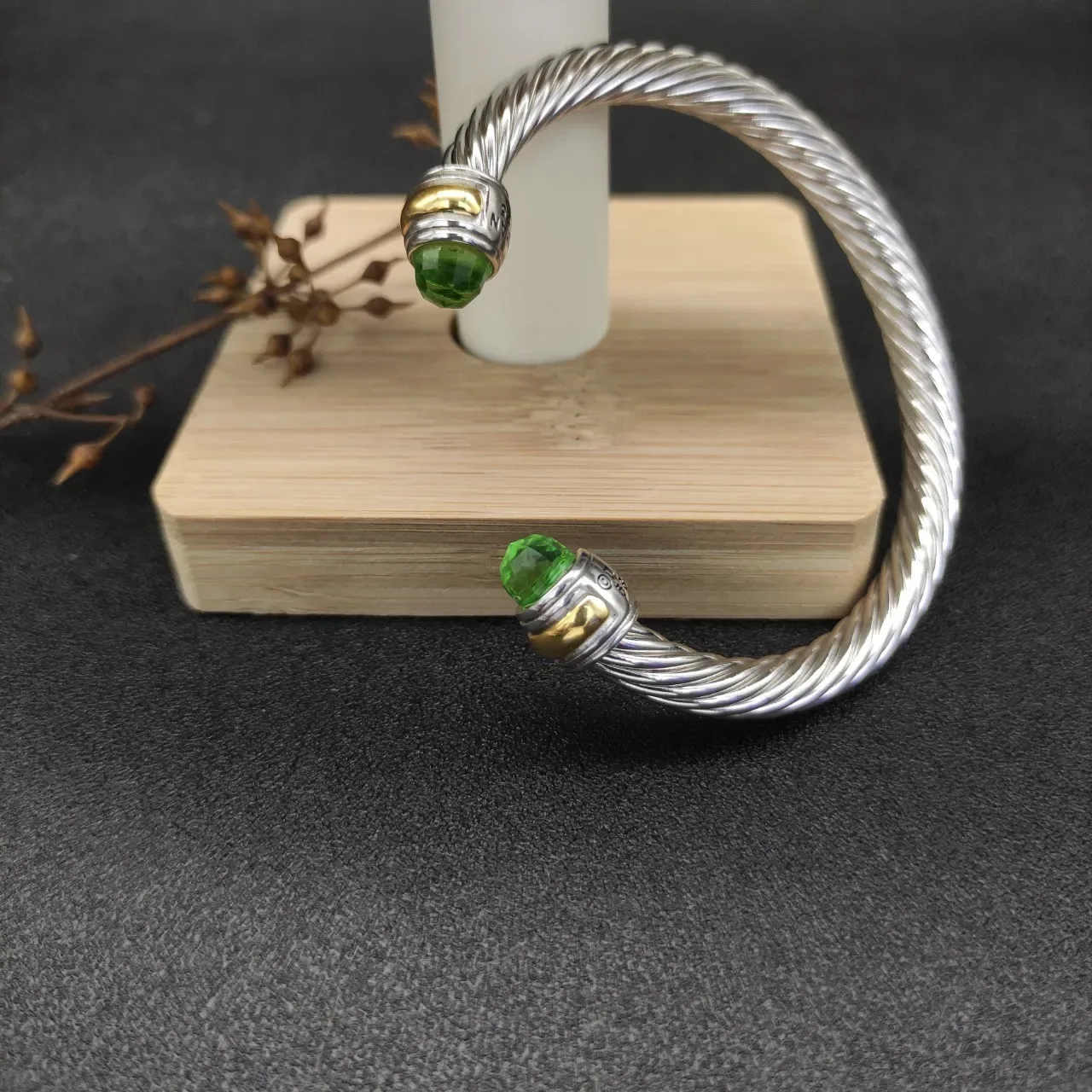 Silver Green Twisted Cable Faceted Stone Ends Bracelet 8