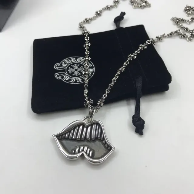 Silver Oxidized Lip Pendant Necklaces 5