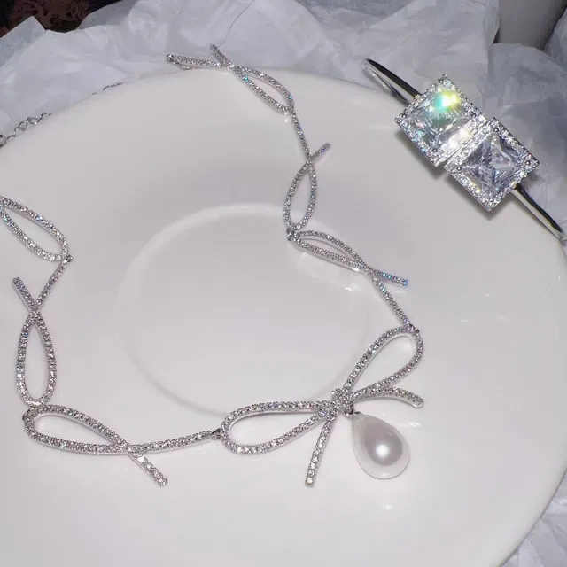 Silver White Pavé-Set Crystal Chain Bow Motif Centerpiece Necklace 7