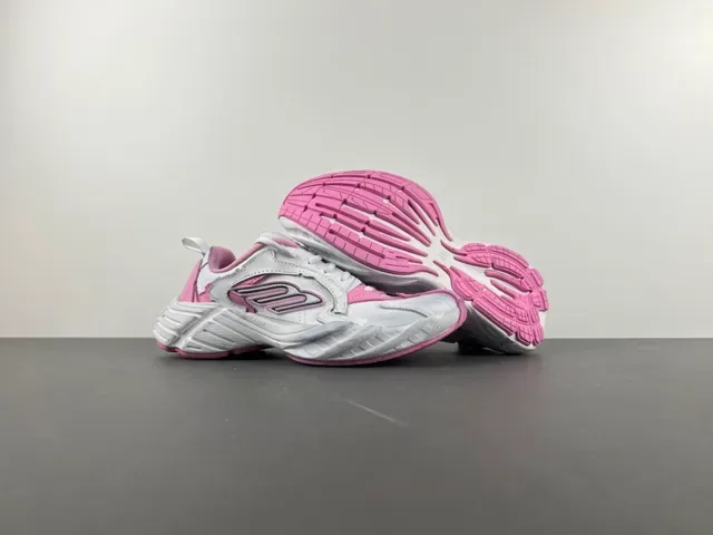 Skechers D'Lites सफेद गुलाबी प्लेटफॉर्म सोल लेयर्ड सिंथेटिक ओवरले चंकी स्नीकर्स 10