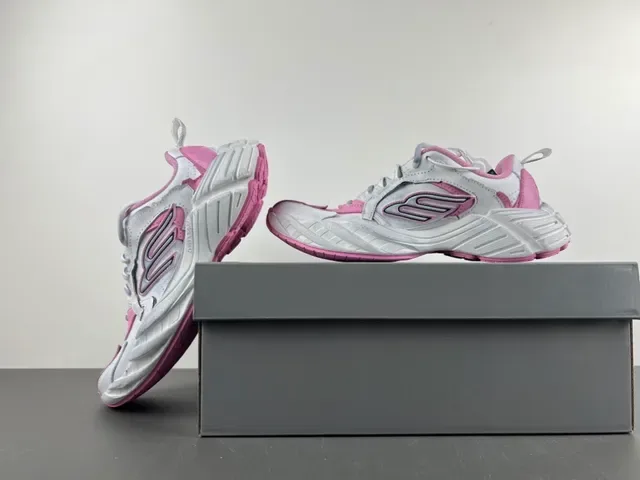 Skechers D'Lites सफेद गुलाबी प्लेटफॉर्म सोल लेयर्ड सिंथेटिक ओवरले चंकी स्नीकर्स 12