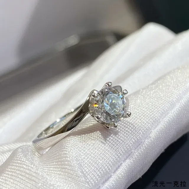 Solitaire Round Brilliant Cut Six-Prong Setting Ring 3