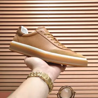 حذاء رياضي Lifestyle جلد بني فاتح Low Top سولة جوم منخفض