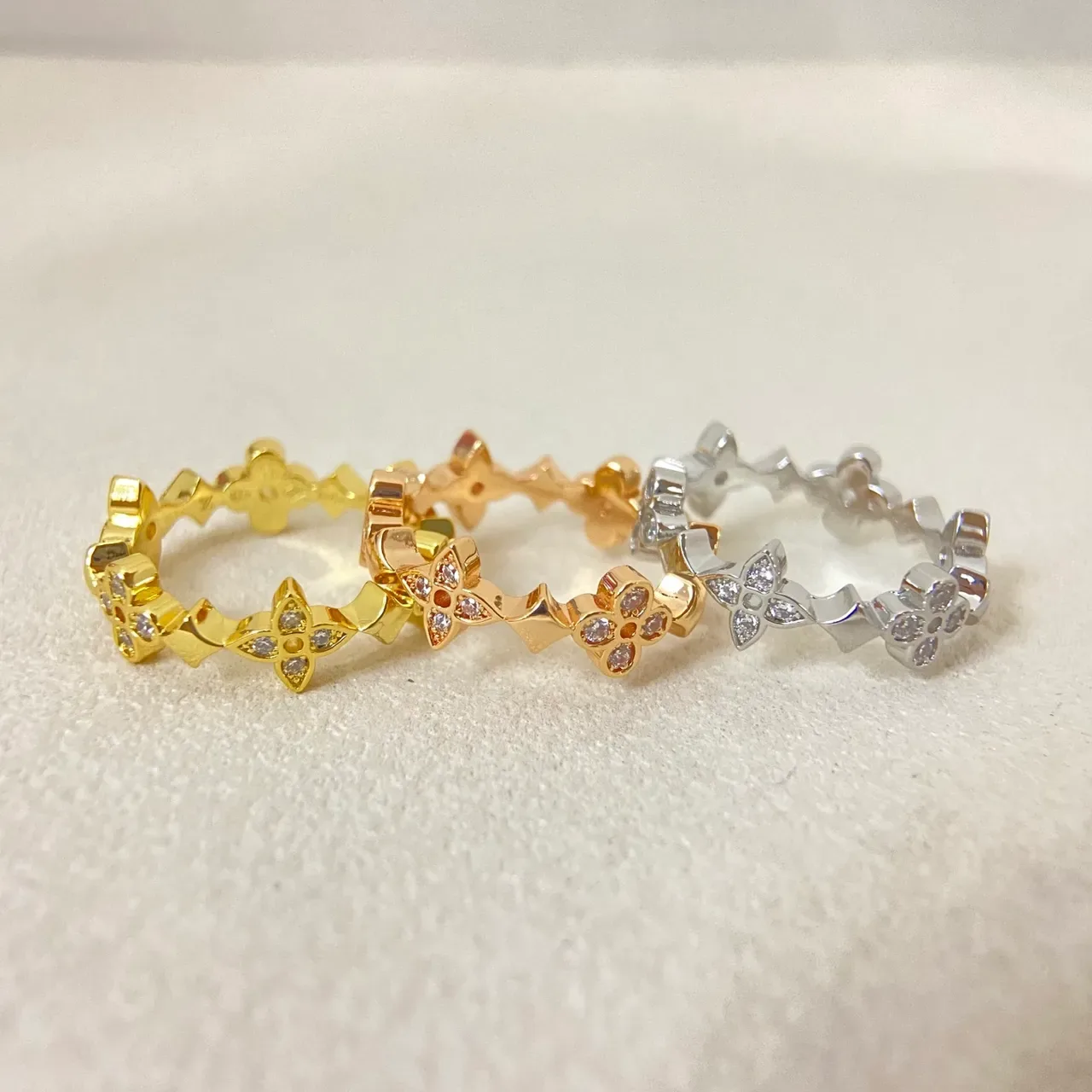 Three-Tone Gold Floral Pavé Multi-Band Ring 3