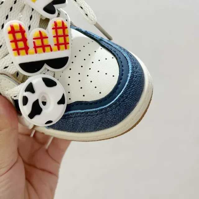 White Blue Chunky Sculpted Midsole Decorative Side Logo Sneakers 23