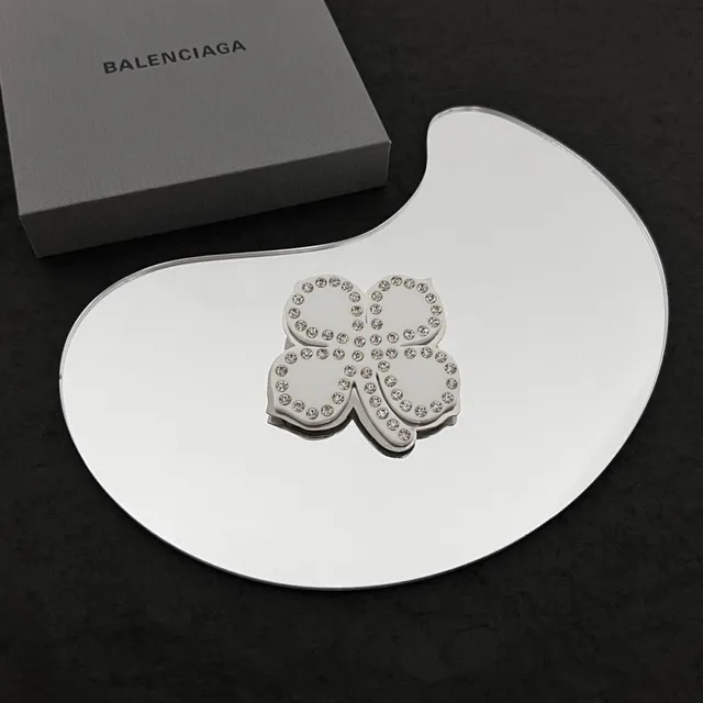 White Silver Four-Leaf Clover Silhouette Rhinestone-Encrusted Perimeter Jewelry 4