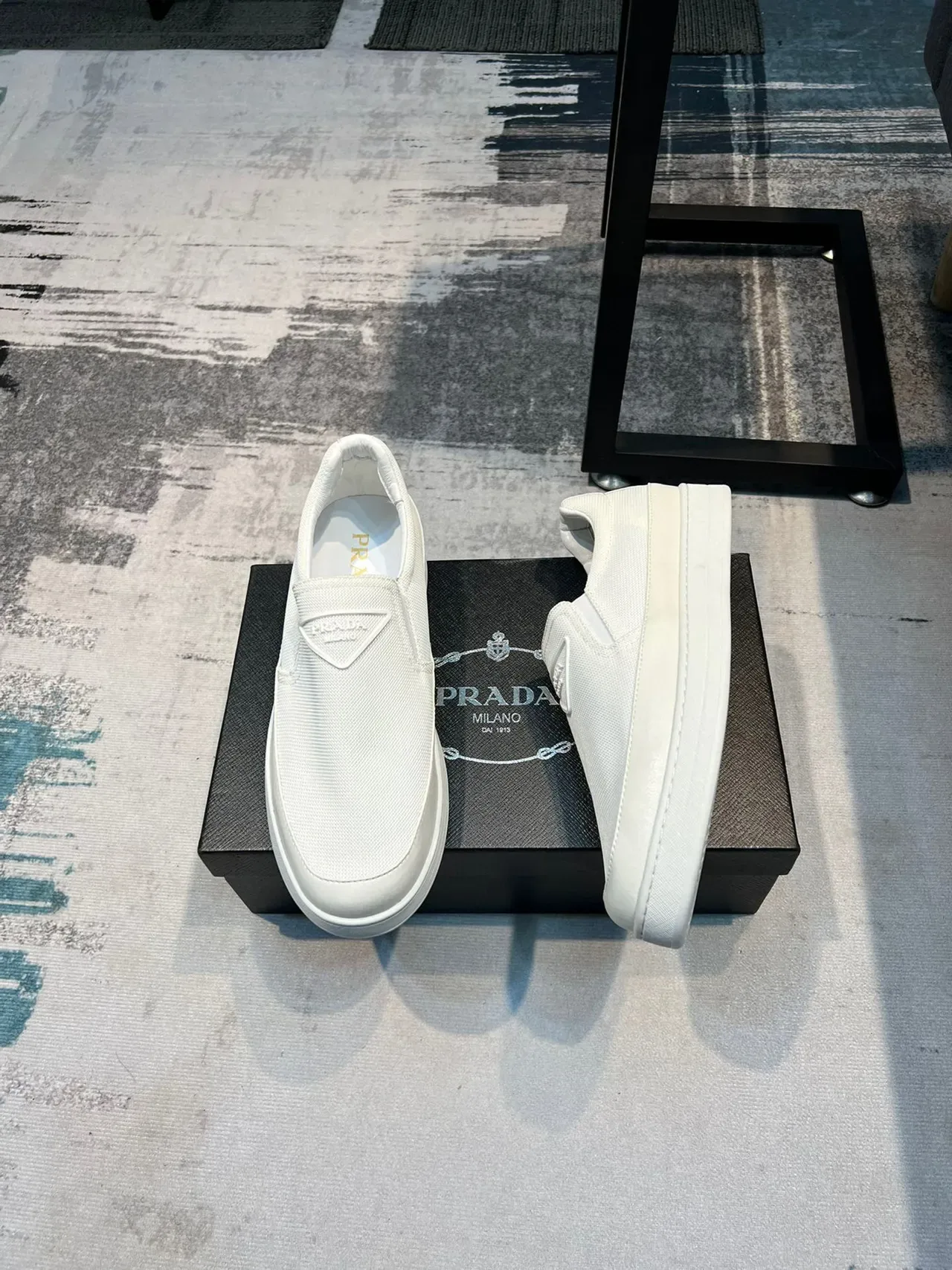 Sapato casual de tecido branco sem cadarço 4