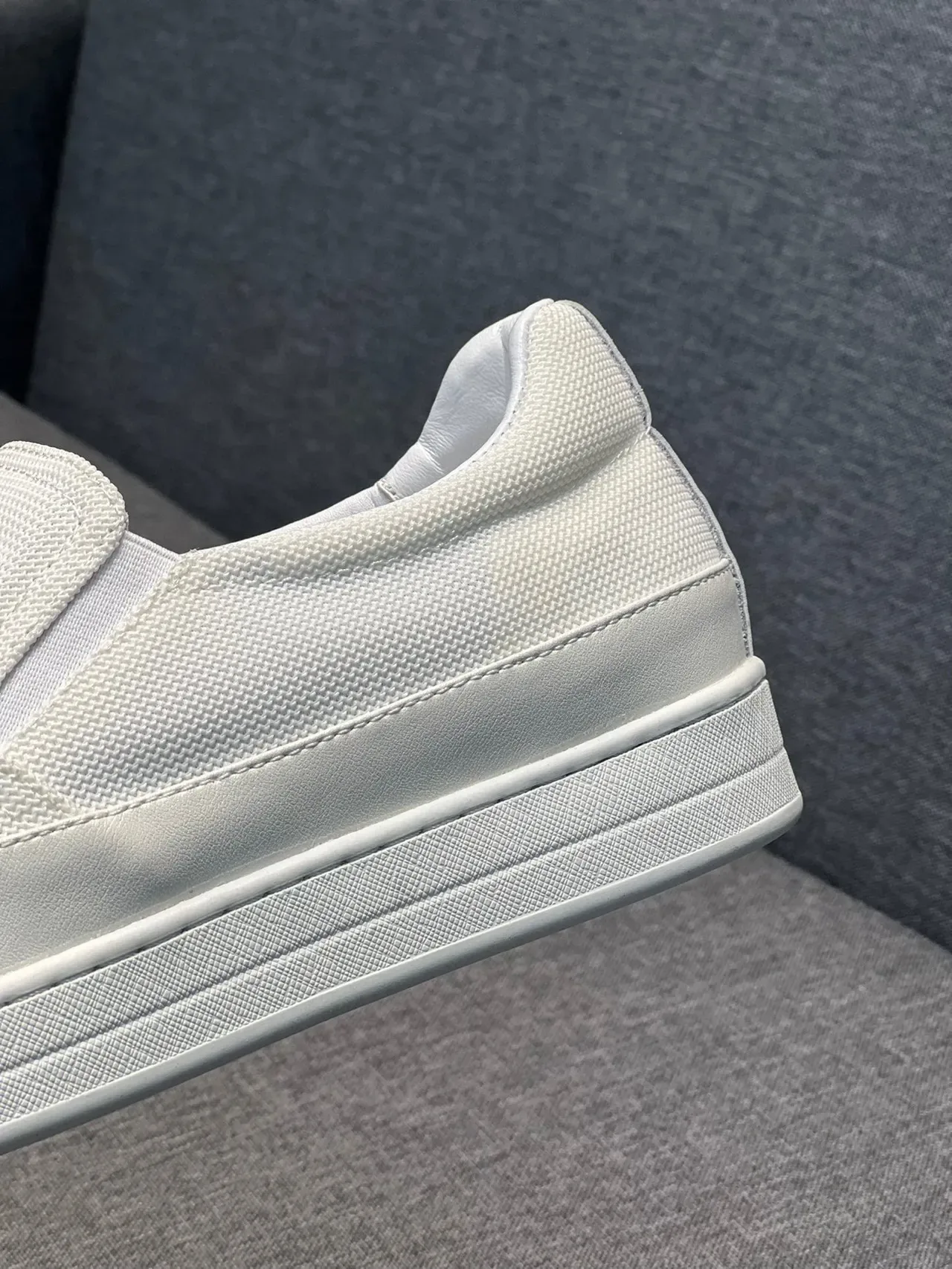 Sapato casual de tecido branco sem cadarço 8